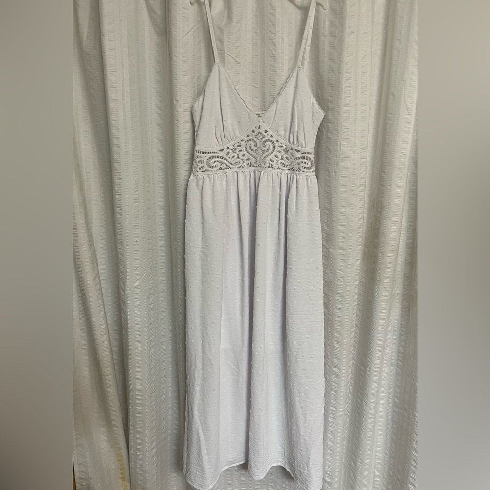 Pretty white dress size medium